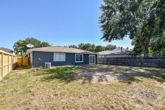 Building Photo - 7818 Summer Pl Dr