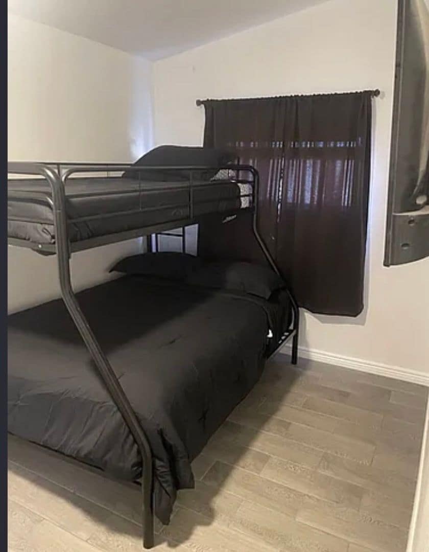 Building Photo - 880 Coral Reef Dr