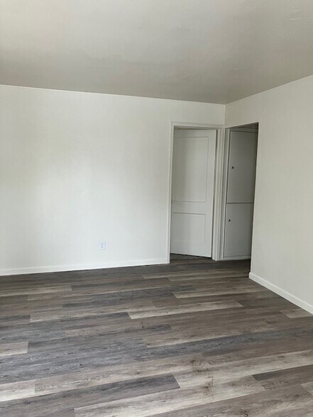 Building Photo - 2418 N Gale Ave