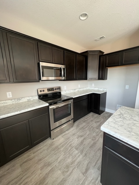 Building Photo - 8145 Equinox Ln