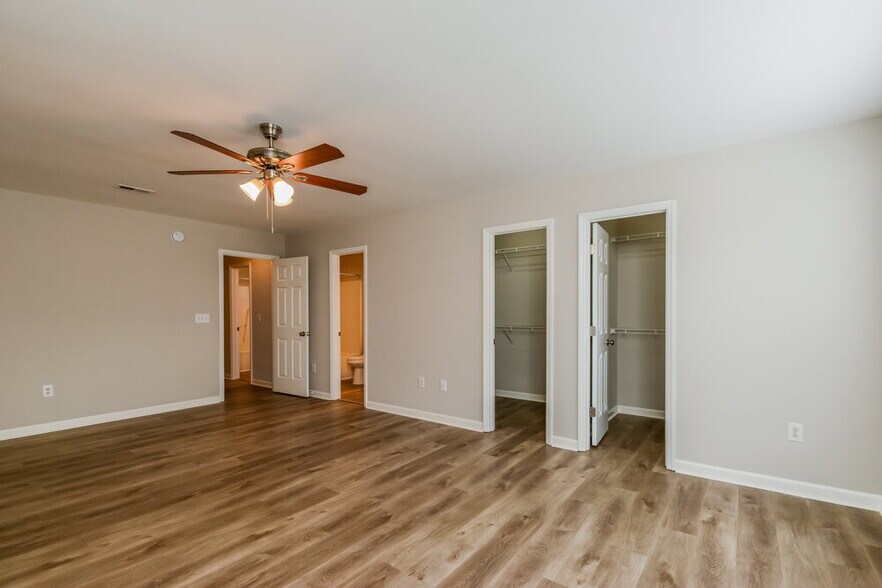 Building Photo - 713 Marjam Ln