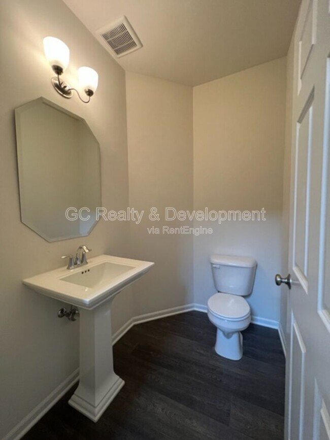 Building Photo - 4435 Monroe Ct