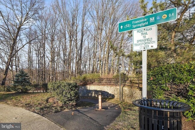 Building Photo - 6627 Briarleigh Way