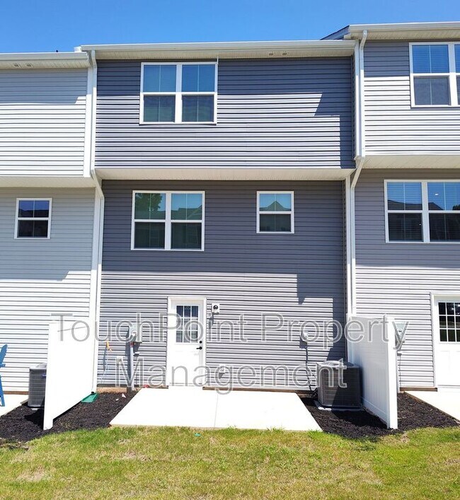 Building Photo - 5850 Granbury Dr
