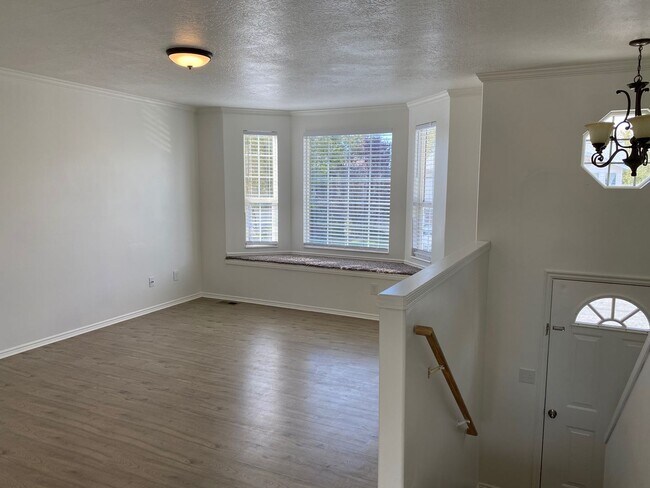 Building Photo - 626 N 1260 W