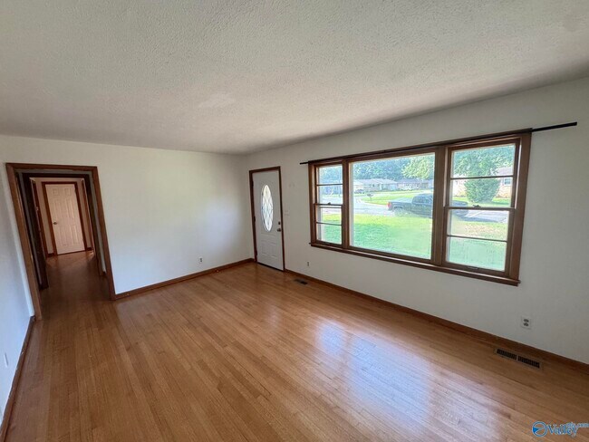 Building Photo - 362 Jack Coleman Dr NW