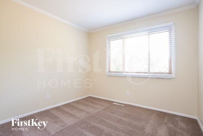 Building Photo - 148 Berkshire Dr