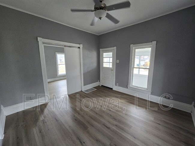 Building Photo - 714 W 1st St