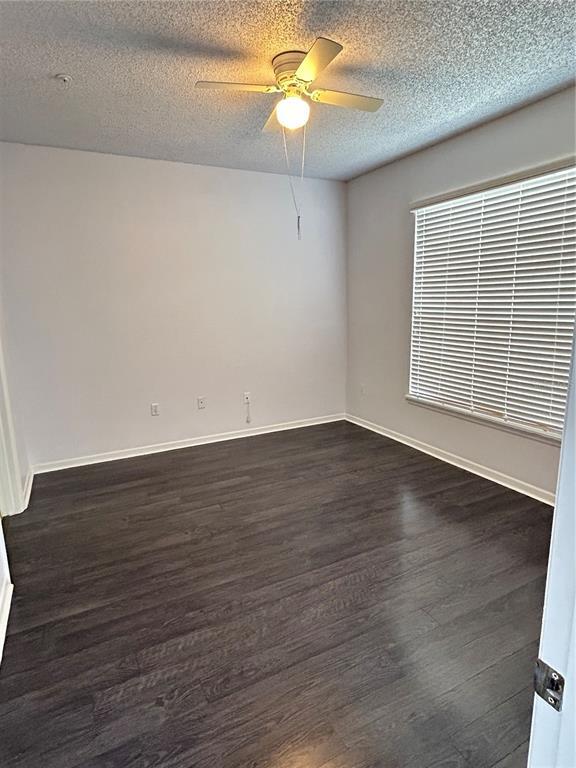 Building Photo - 8300 Elm Park Dr