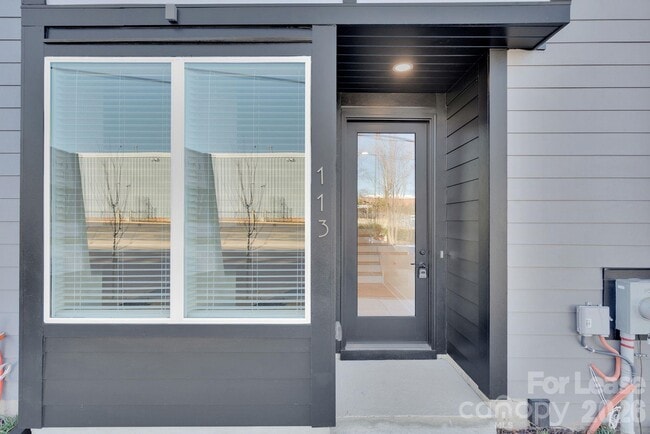 Building Photo - 113 Verbena St