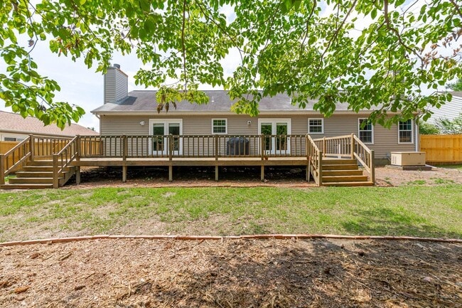 Building Photo - Beautiful Newport News Home