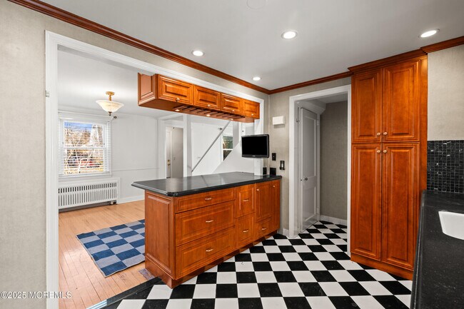 Building Photo - 608 Corlies Ave