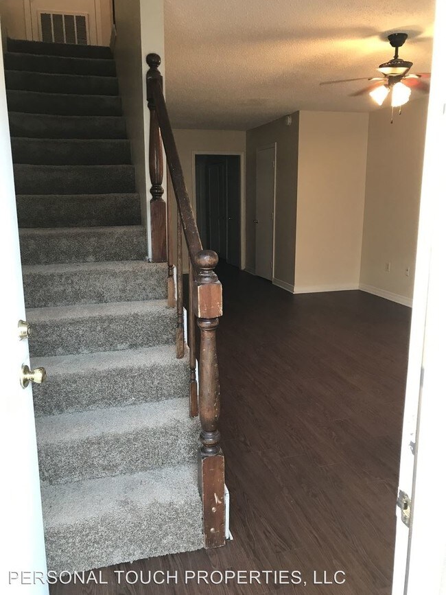 Building Photo - 3023 Toulon Dr