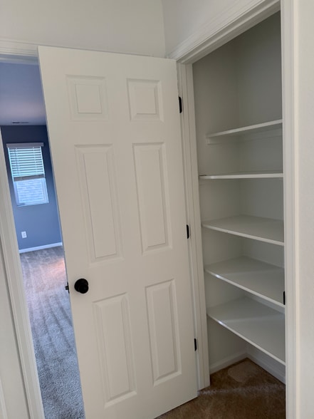 Building Photo - 6074 Donahue Dr