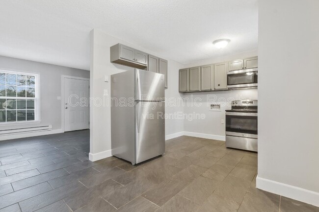 Building Photo - 321 S Gardner Ave