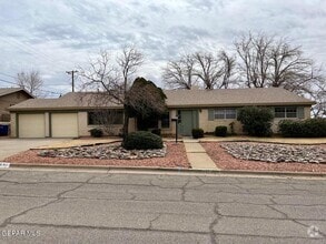 Building Photo - 441 Pocano Ln