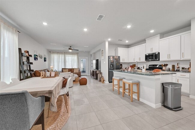 Building Photo - 7214 Clearwater Cv Dr