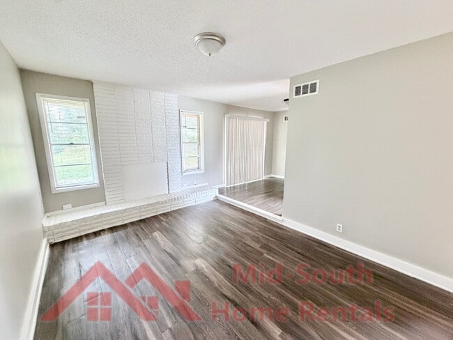 Building Photo - 480 Whiteville Ave