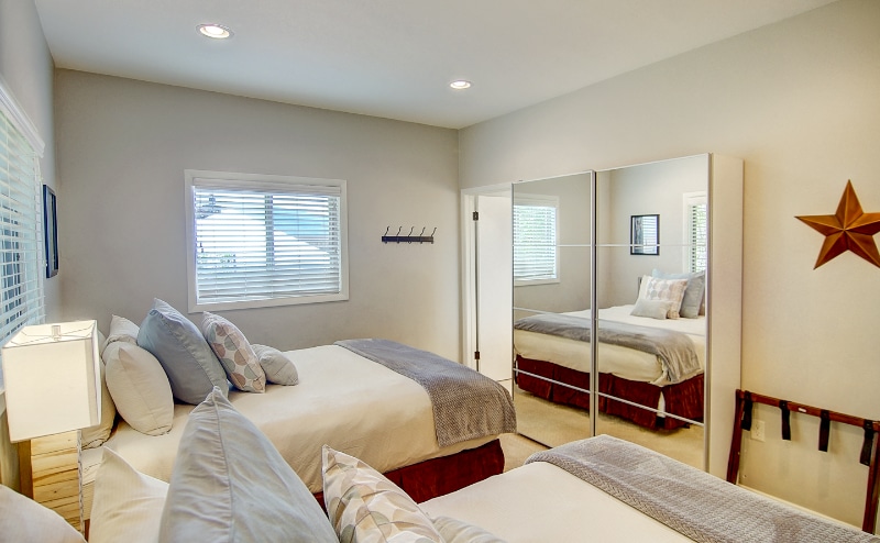 Building Photo - 31095 US-40