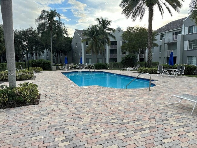 Building Photo - 620 SW 111th Ave