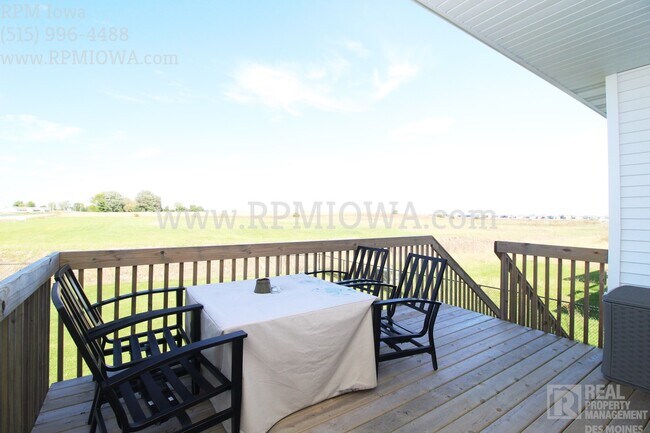 Building Photo - Over 2500 Square feet!!! 4 Bedroom, 2.5 Bath Home in Ankeny