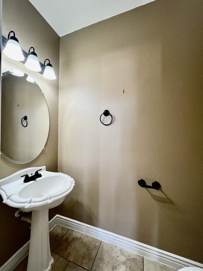Building Photo - 3727 Grand Bahamas Dr