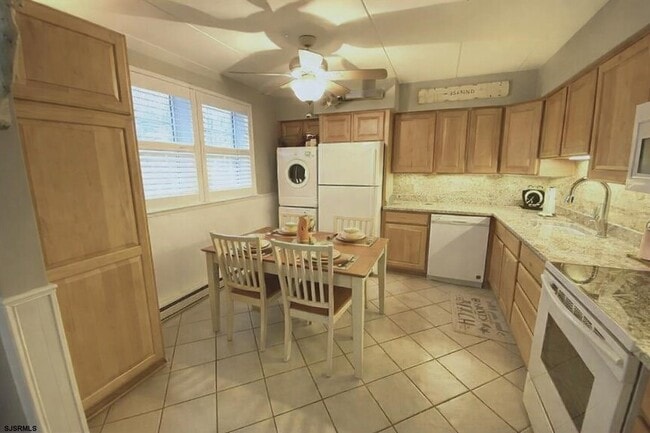 Building Photo - 21 S Monroe Ave