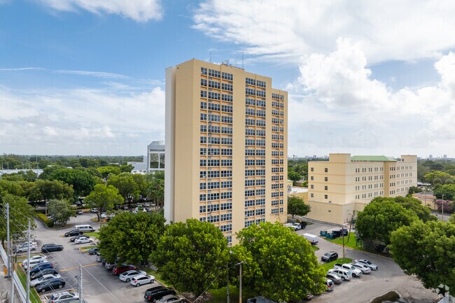 Primary Photo - Ward Tower I
