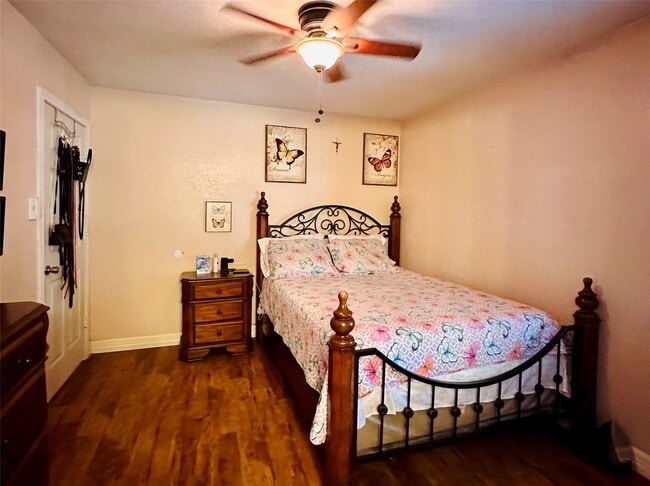 Building Photo - 7810 Kellwood Dr