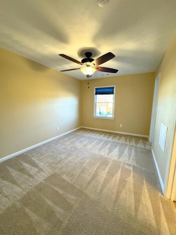 Building Photo - 1363 Battleford Dr