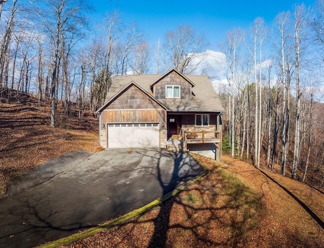 Building Photo - 211 Spicewood Dr