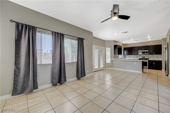 Building Photo - 971 Whispering Grove Ave