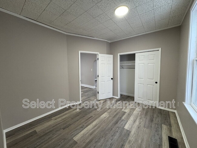 Building Photo - 3930 Webster St