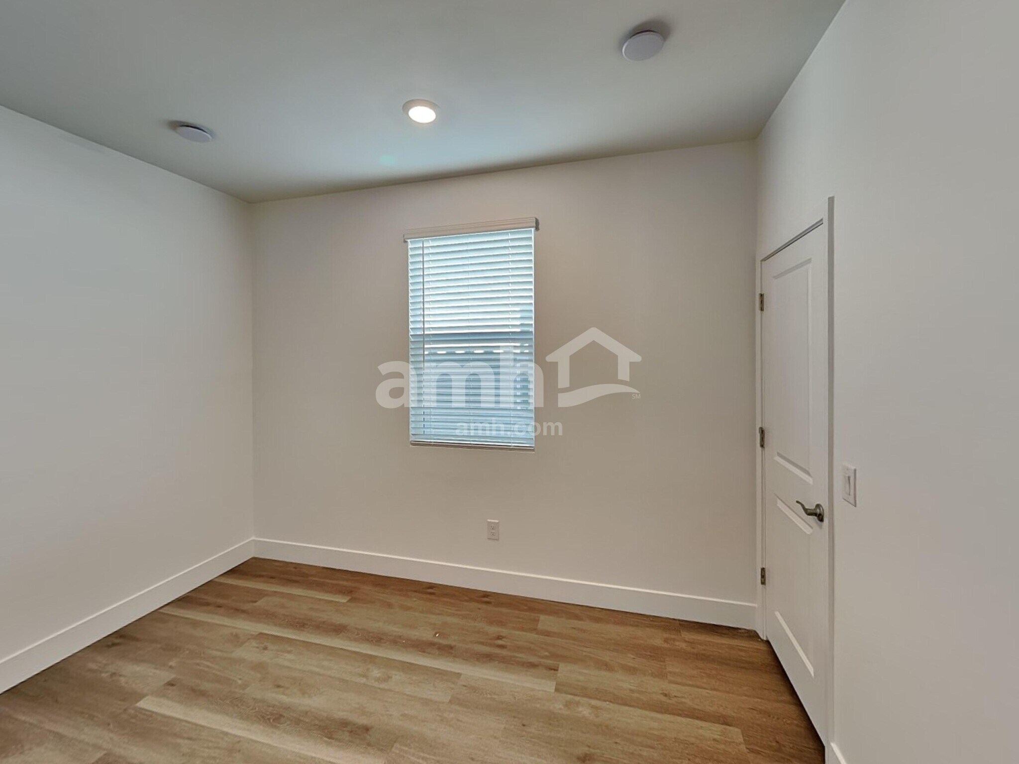 Building Photo - 9635 Harkes Dr