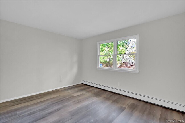 Building Photo - 7 Canterbury Ct