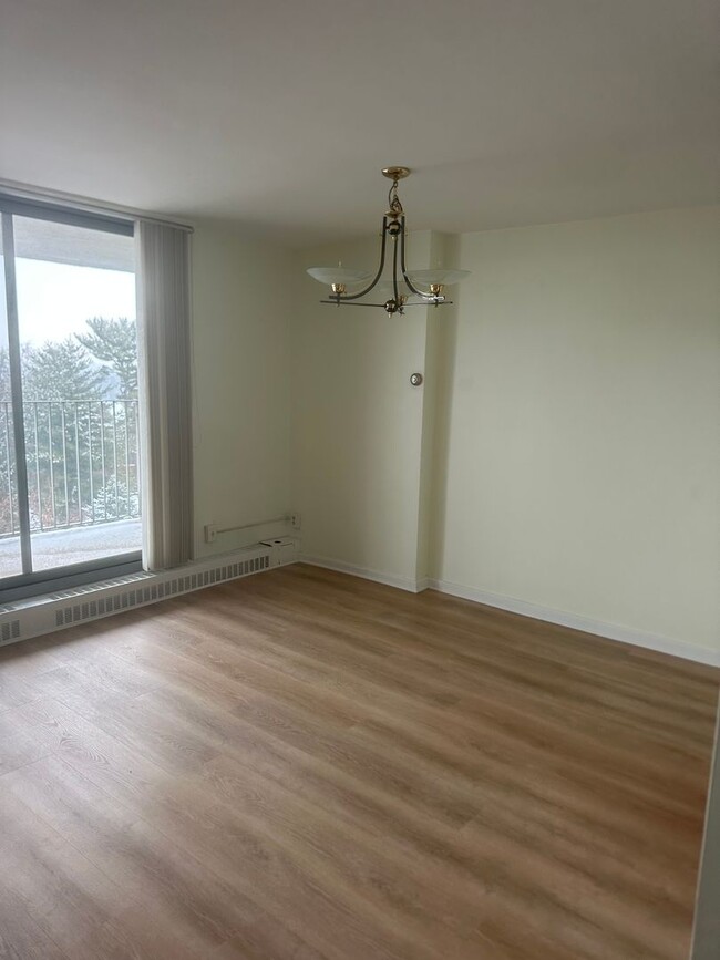 Building Photo - Trolley Square - 2 bedroom, 2 bathroom cor...