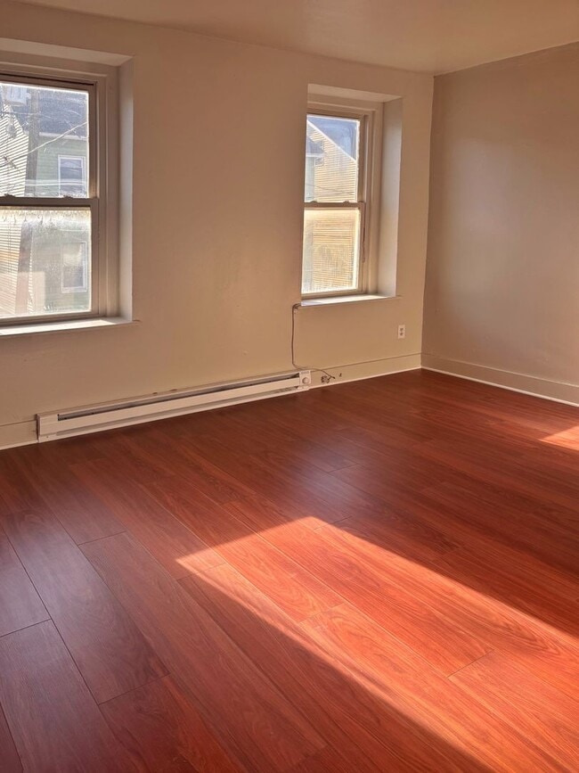 Building Photo - Charming 2-Bedroom, 1-Bath Home in Bethlehem – Ready for You!