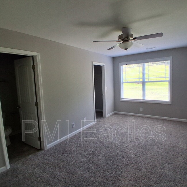 Building Photo - 150 Davis Rdg Ln