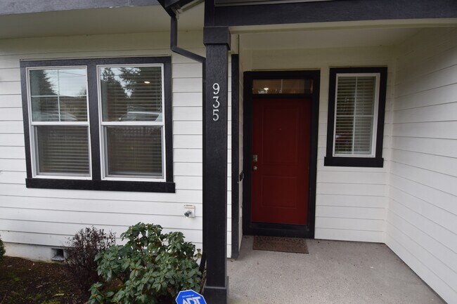 Building Photo - 935 N 19th Ave