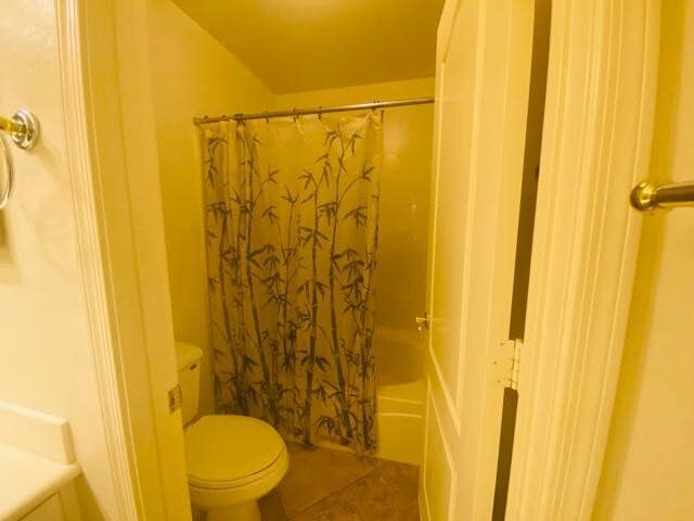 Building Photo - 4240 S Kerby Way