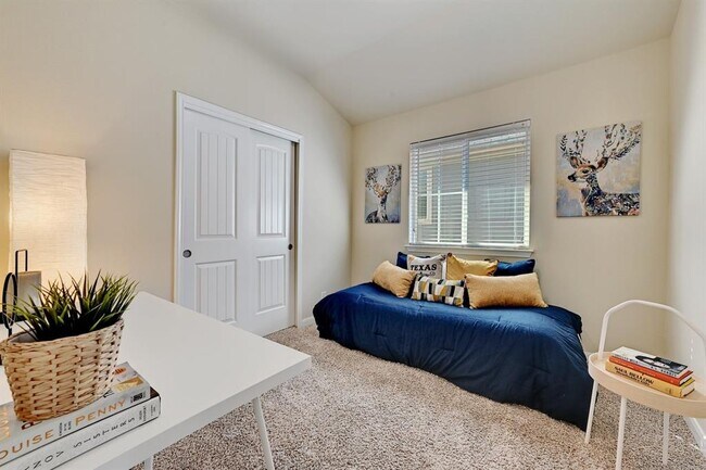 Building Photo - 13513 Piping Plover Dr