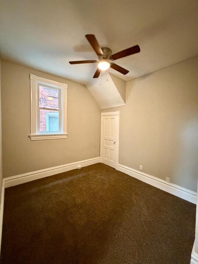 Building Photo - 3640 Liermann Ave