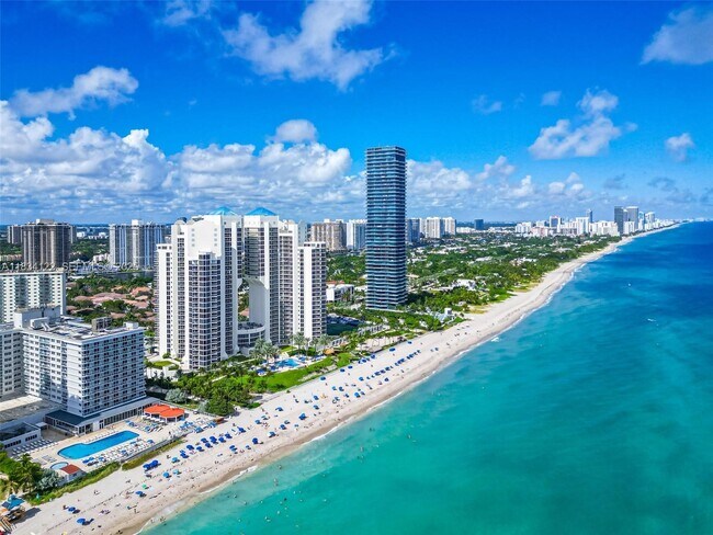 Building Photo - 19333 Collins Ave