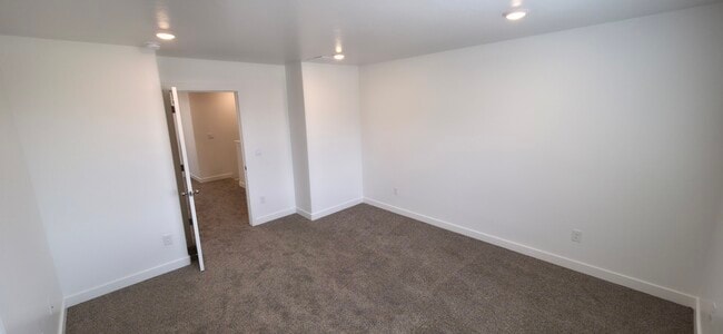 Building Photo - 4335 N 325 E