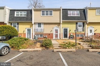Building Photo - 6738 Emlen St