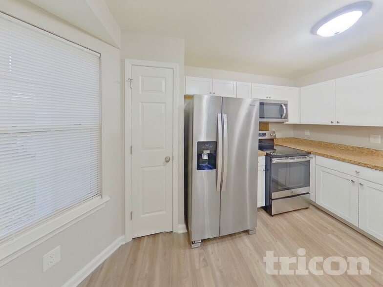 Building Photo - 1725 Josie St