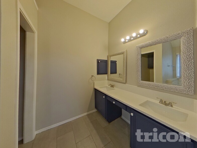 Building Photo - 6910 Montego Dr