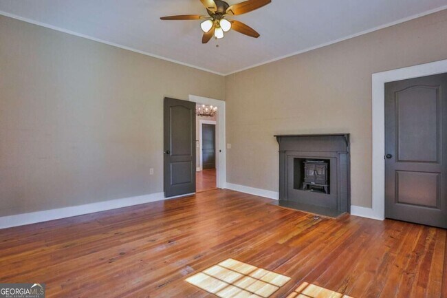 Building Photo - 5740 Bostwick Rd