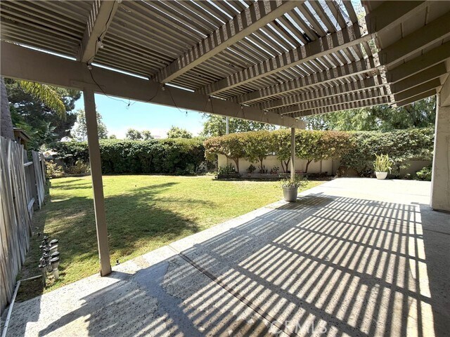 Building Photo - 31492 Via La Senda