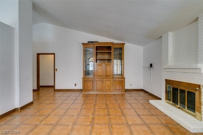 Building Photo - 2708 Eagle Springs Ct